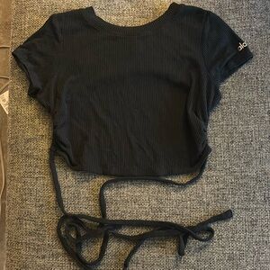 Alo Yoga Backless Tie Ribbed Short Sleeve Crop